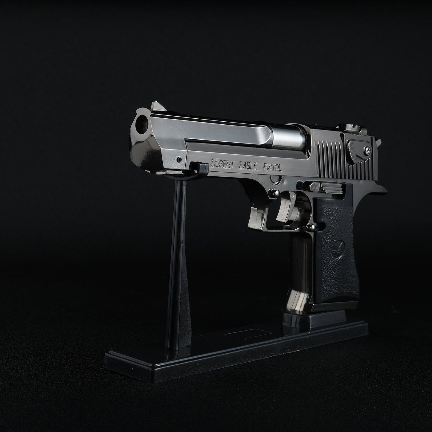 Desert Eagle Pistol Modern Lighter - Heavy Duty Zinc Alloy Refillable Butane Lighter with Realistic Firearm Design, Collectible Gift for Outdoor Cooking, BBQ & Survival Kits (Gunmetal)